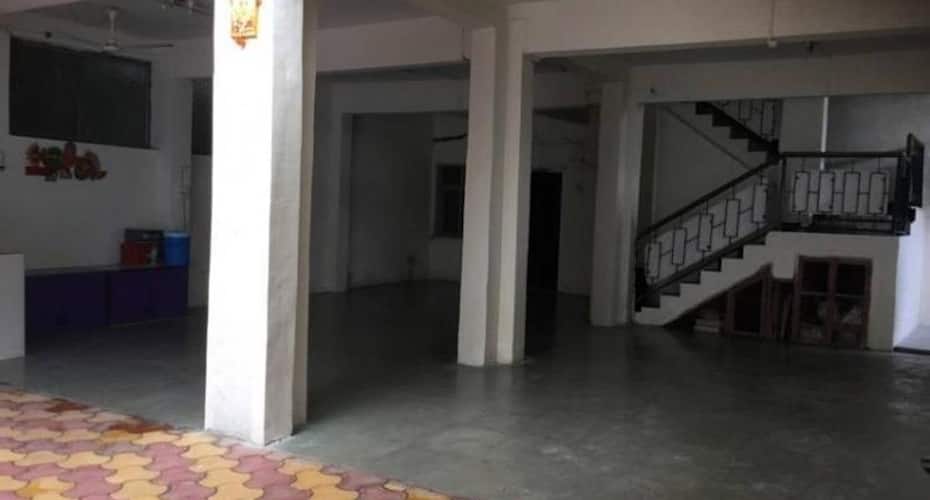 Hotel Anand Family Restaurant And Lodging, Baramati 3