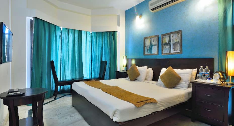 Hotel Woodbridge Managed By Crossroads Hotel, Gurgaon 2