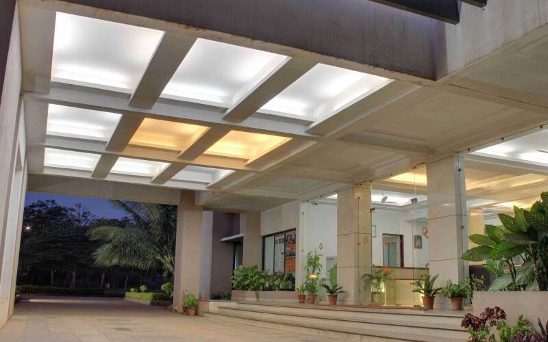 Kamat Yatrinivas, Dharwad 4