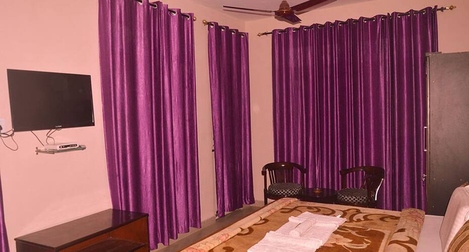 Hotel CozyNook, Dalhousie 3