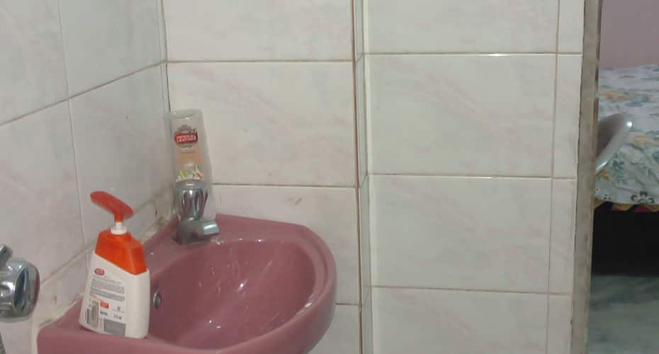 Laxmi Niwas HomeStay Chembur Bungalow  Mumbai, Mumbai 5