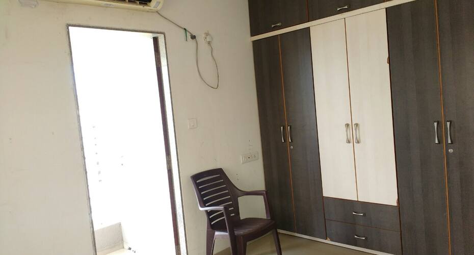 Perfect Place for Travellers, Surat 2