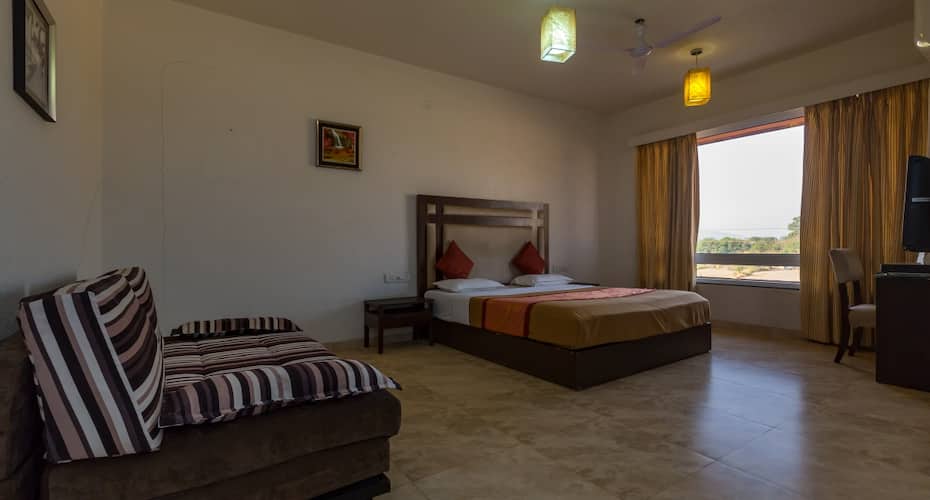 Dew Drops Boutique Retreat, Igatpuri 4