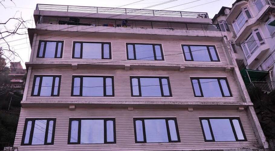 Shimla Holiday Inn, Shimla 1