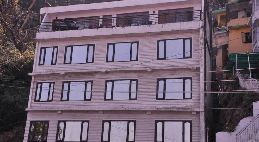Shimla Holiday Inn, Shimla 2