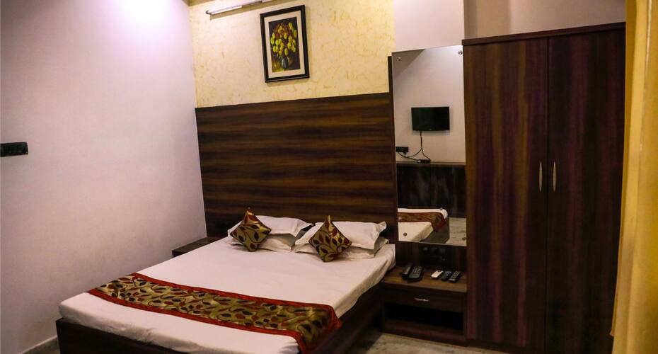 Akshat Niwas, Udaipur 5