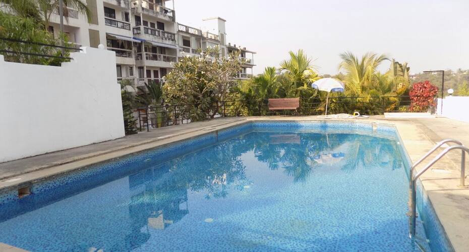 3bhk luxury space for 9-10 pax with pool in North Goa Purple Rooms Goa, Goa 2