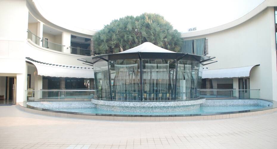 Azzaro Resort & Spa, Diu 1