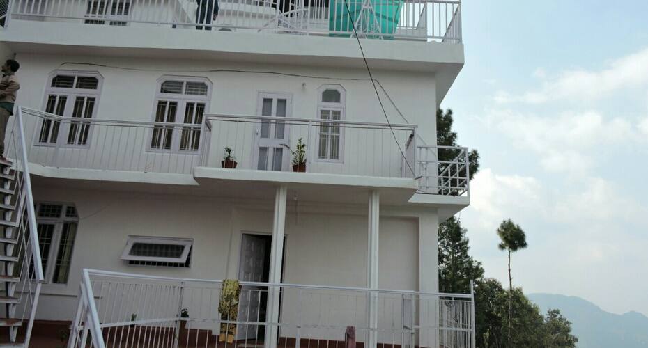 Dolphin Cottage Home Stay Shimla, Shimla 3