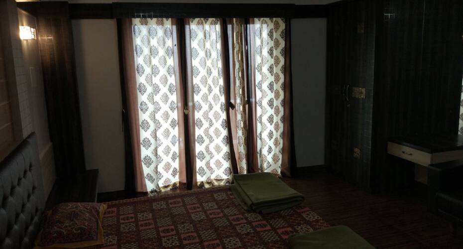 Luxurious 2 BHK with private lawn, Mahabaleshwar 1