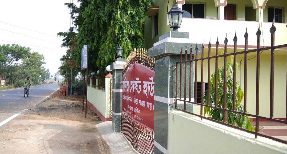India Tours Only Kavita Guest House, Tarapith 4
