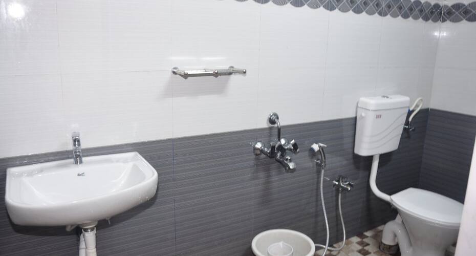 Noahhs Ark Inn, Munnar 4