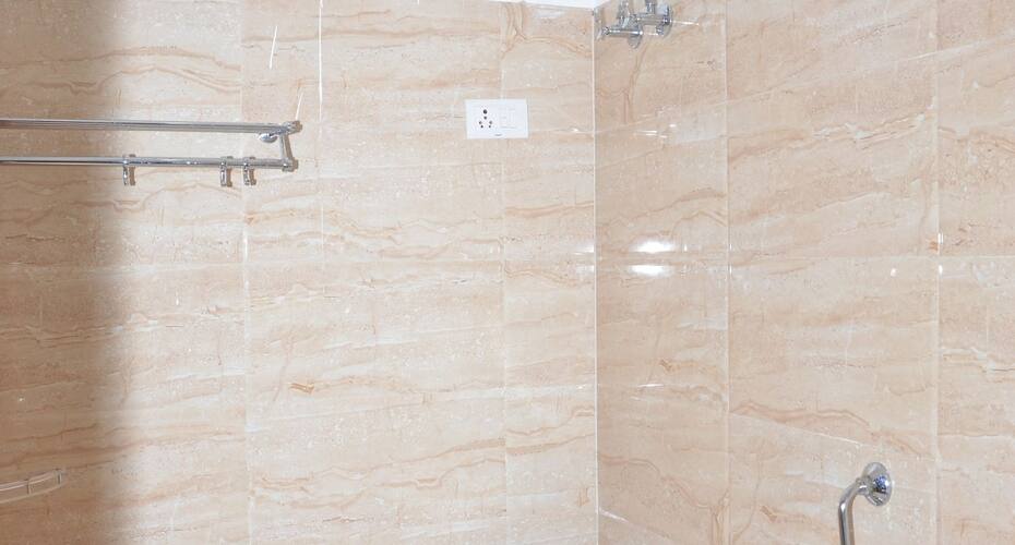 Hotel Redhuts, Bahadurgarh 5