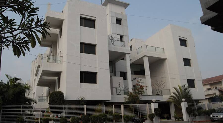 Avezeekaa Service Apartment, Pune 1