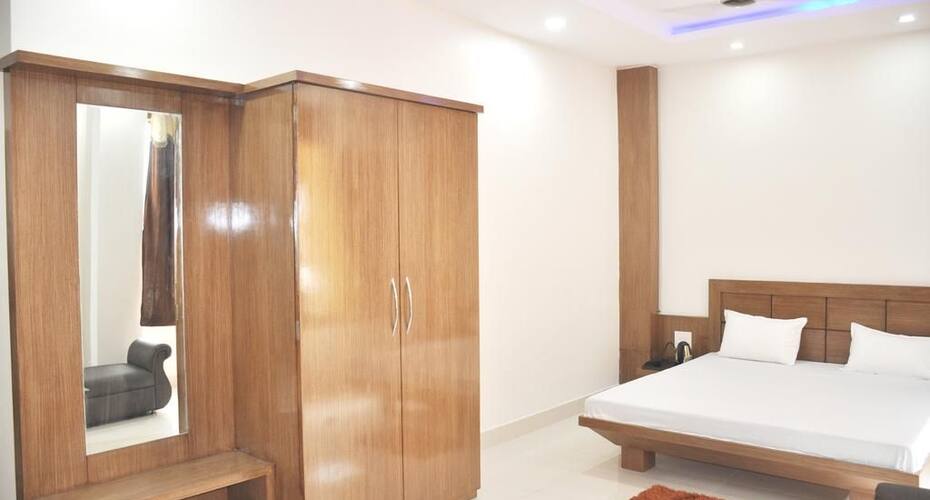 Hotel  R.k  Residency, Satna 2