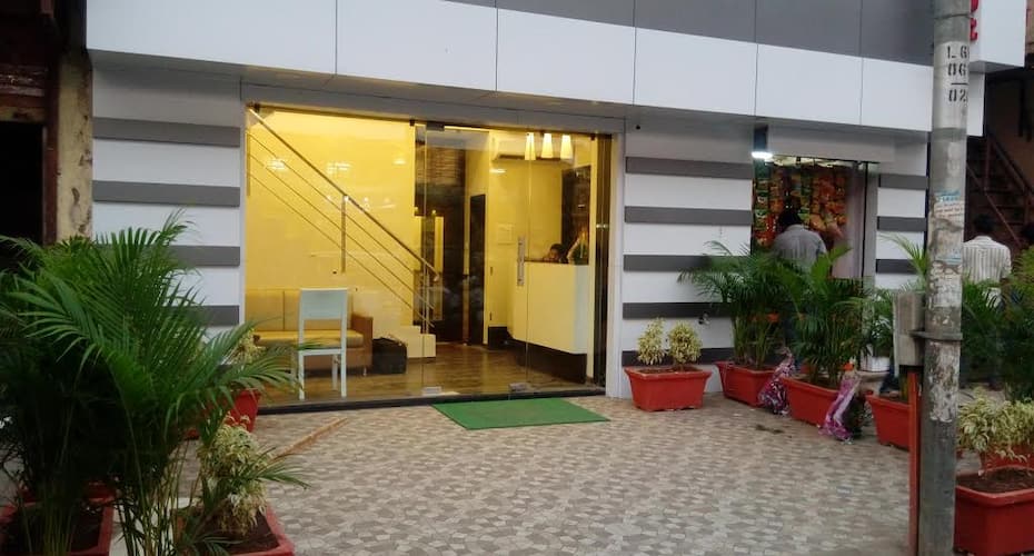 Hotel Avenue, Mumbai 3