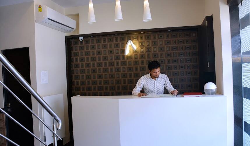 Hotel Avenue, Mumbai 5