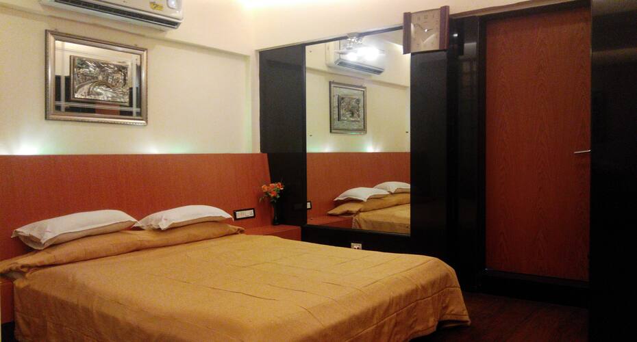Suite room ( Stay in Bandra west), Mumbai 3