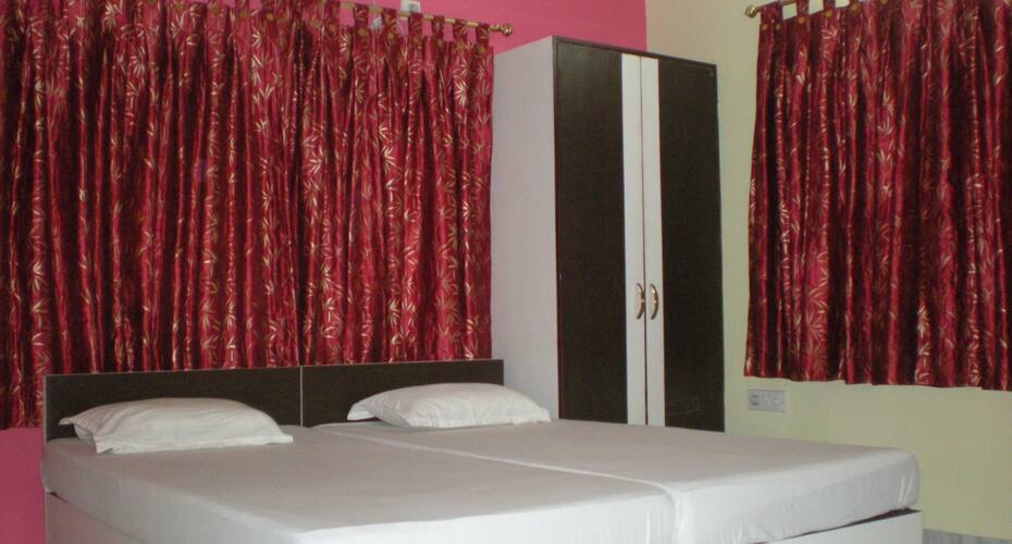 Falcon Guest House, Kolkata 5