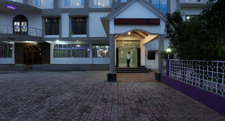 Hotel Jironi, Jorhat 4