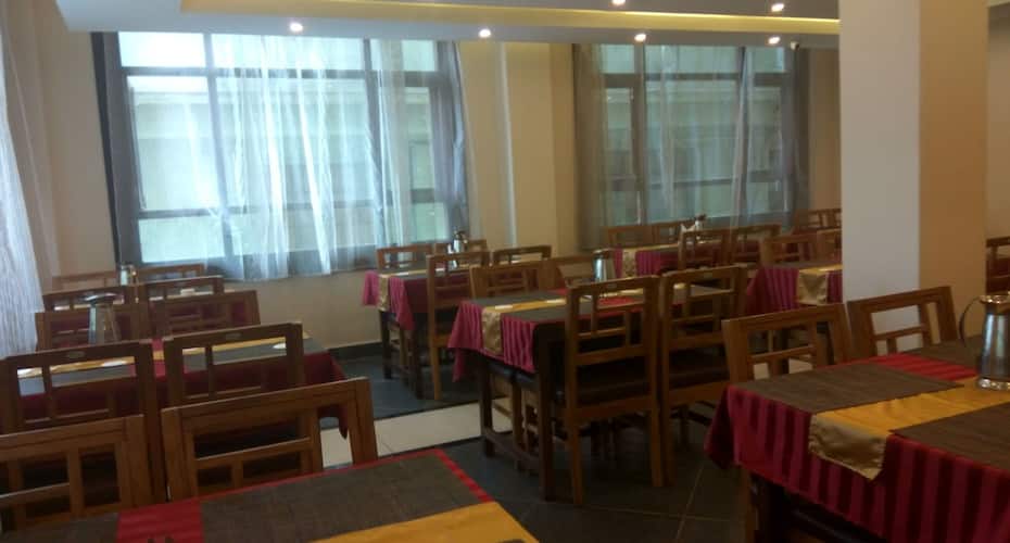 Pearl Retreat - A Pure Veg Hotel, Gangtok 5