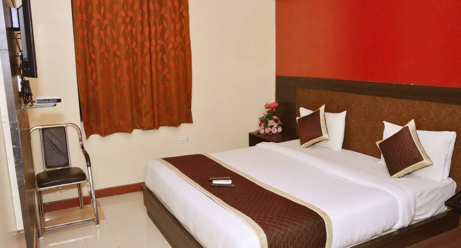 Zingo Hotel Regal INN, Agra 2