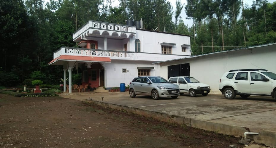 Blue Bell Homestay, Chikmaglur 4