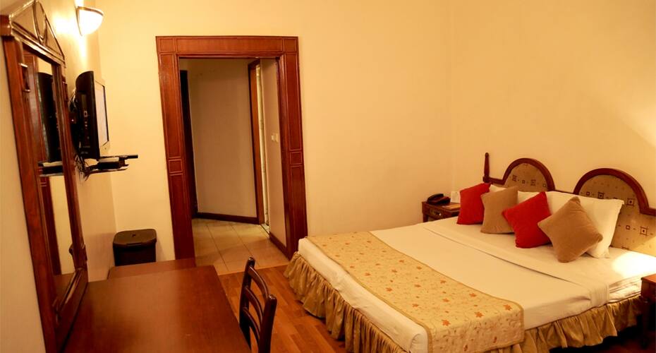 Himanis Hotel, Chandigarh 5