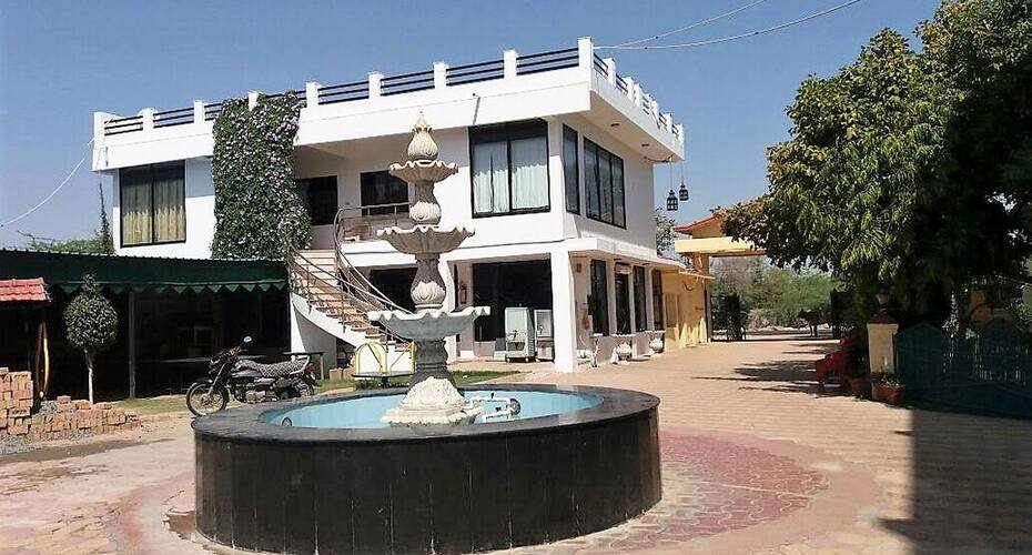 Pagri Resort And Hotel, Pali 4