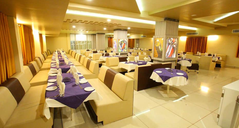 Hotel Landmark Continental Luxurious Business Hotel, Amravati 5