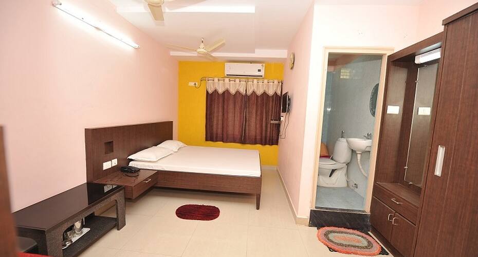 Shree Lakshmi Guest House, Visakhapatnam 5