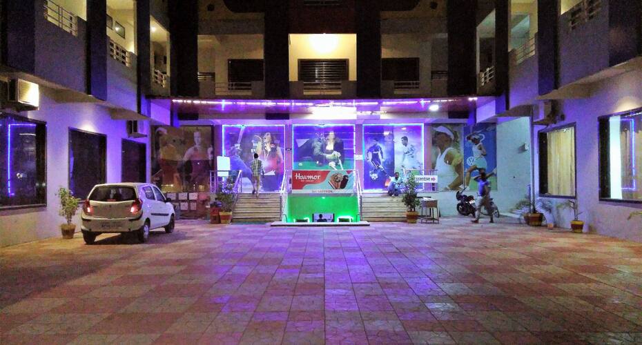 Hotel The Saffron Bar and Restaurant, Barwani 4