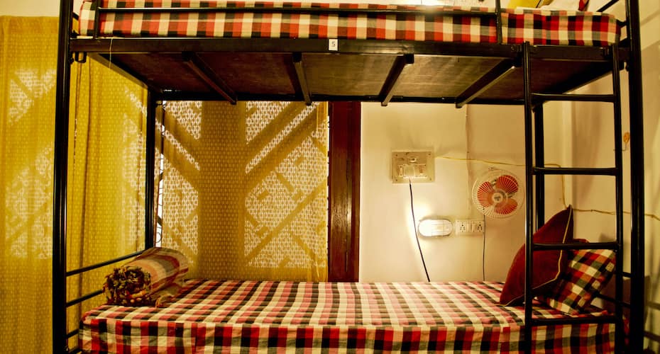Bed In 8 Bed Ac Mixed Dorm With Ensuite Bathroom At Stops Varanasi, Varanasi 3