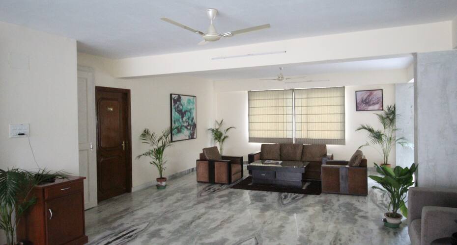 Siesta White House - Cf 277, Kolkata 4