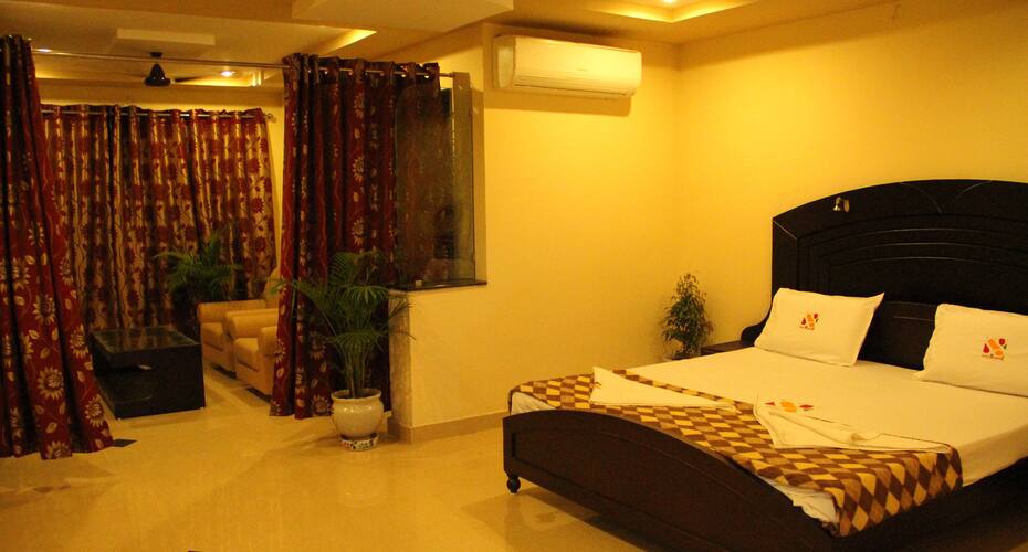 Hotel Sri Grands, Rajahmundry 3