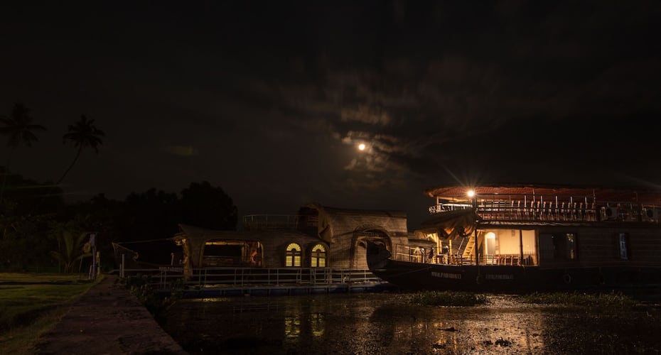 The Kerala Houseboat - A Wandertrails Showcase, Alleppey 4