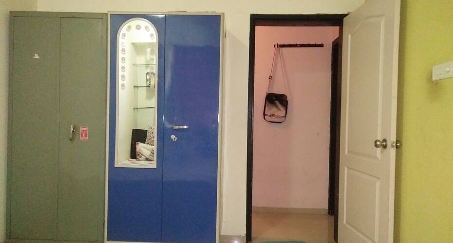 Cozy & comfortable room, Pune 4