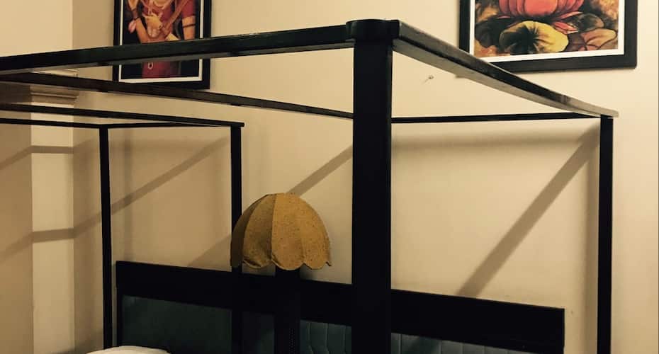 Dera Haveli- Royal heritage homestay- WIFI Bedroom- Centrally located, Gwalior 1