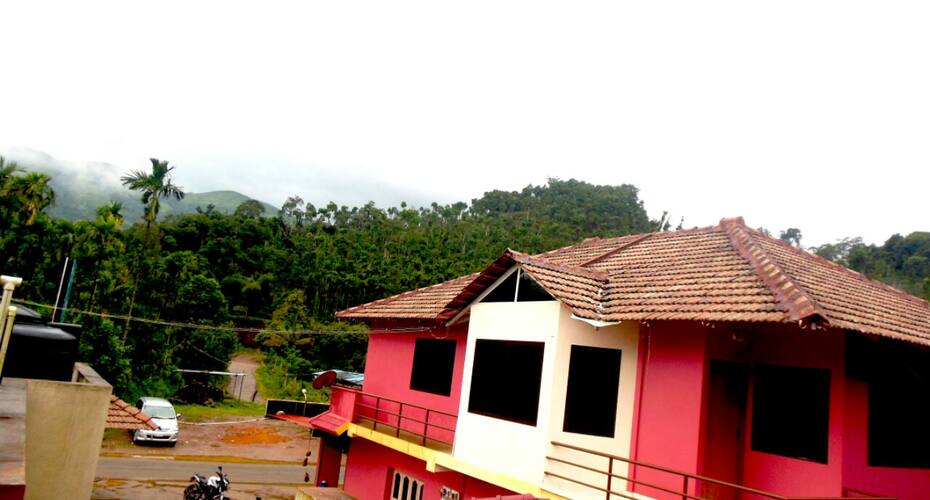 MalnadTrekking home stay, Chikmaglur 4