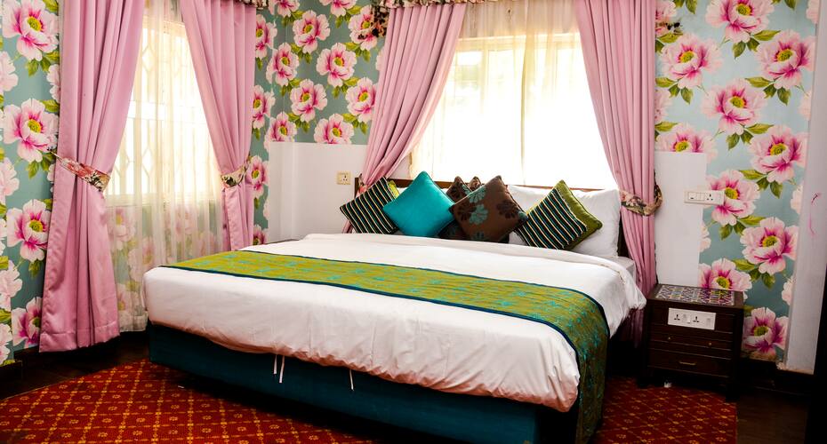 Riverside Colonial Bungalow In The Foot Hills..., Siliguri 1