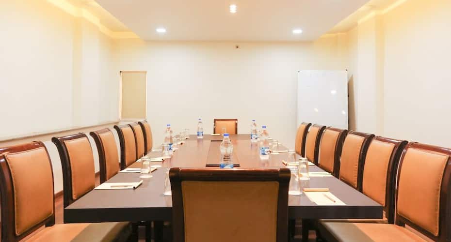 Yyomta5c He2jm Please refer to treebo trend sun palace bhopal cancellation policy on our site for more details about any exclusions or requirements. https www yatra com hotels hotels in bhopal hotel sun palace