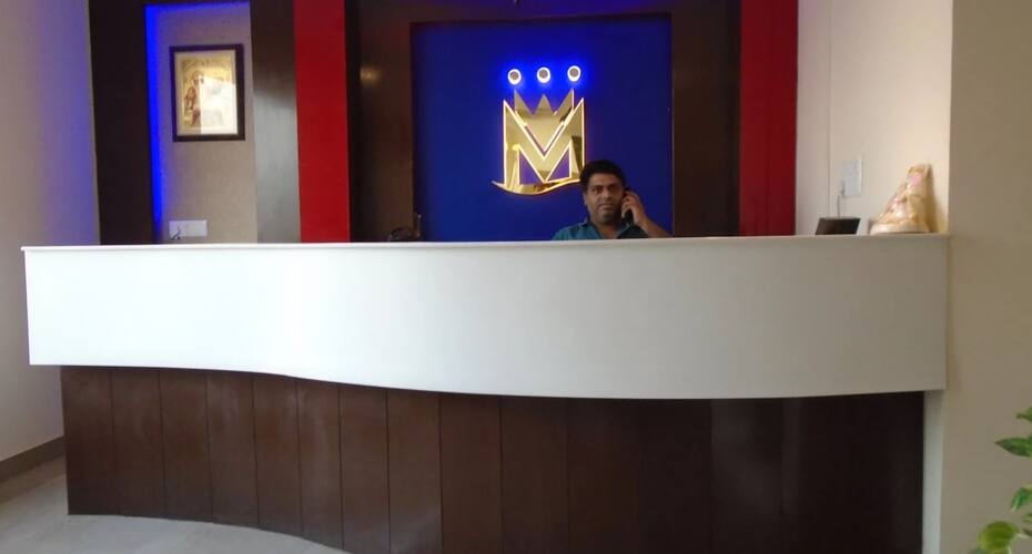 Hotel The Majestic Crown, Zirakpur 2