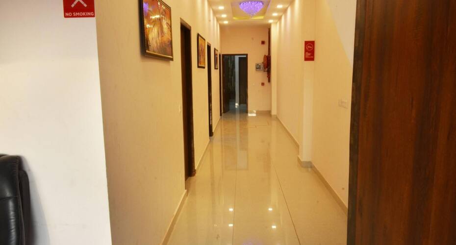 Hotel Frisat, Zirakpur 3