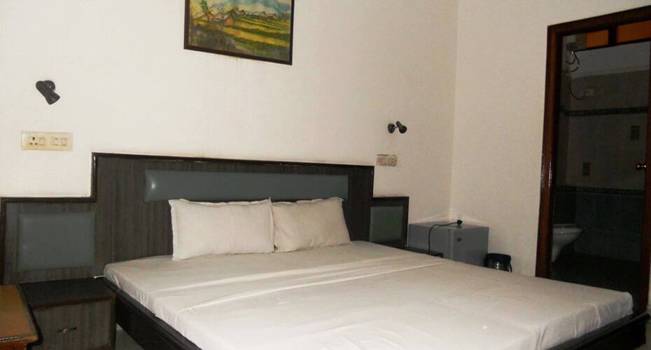Hotel Midway Resort, Mohali 2