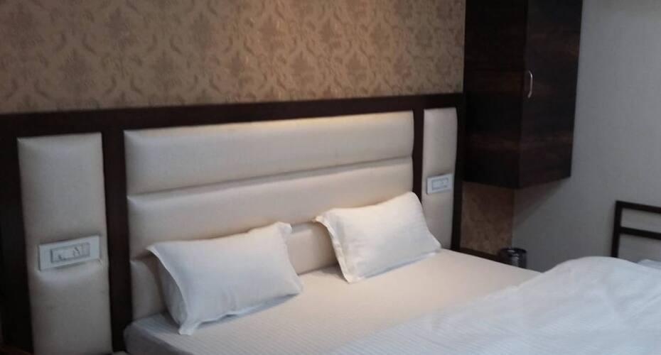 Hotel Onyx, Zirakpur 3