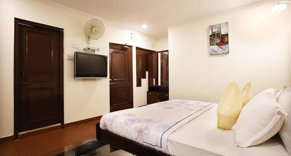 Hotel Pukhraj, Chandigarh 5