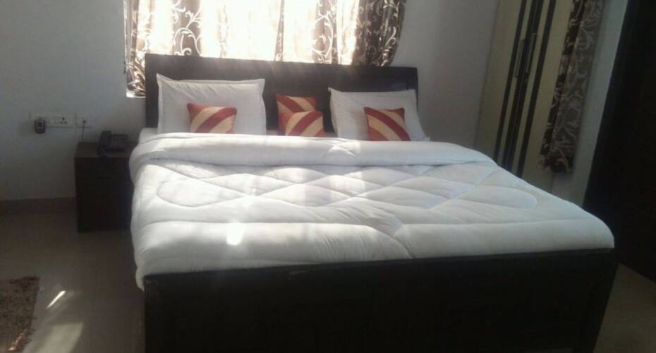 Paavni Royal Inn, Noida 3