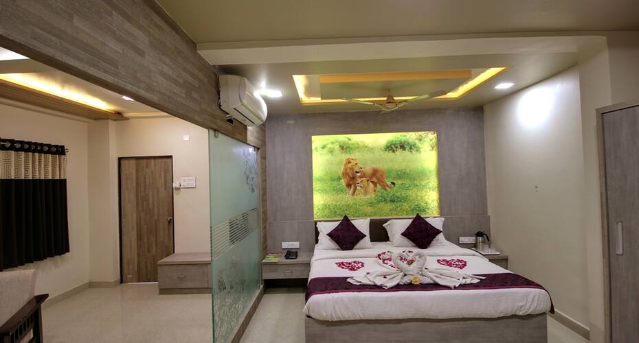 Daksh Hotel & Restaurant, Sasan Gir 3