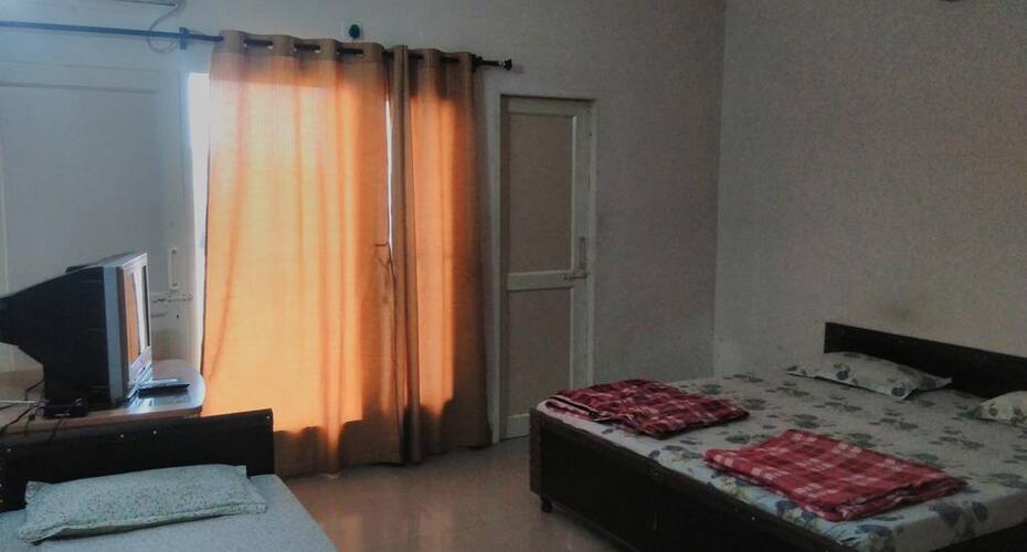 City Motel Kharar, Mohali 3