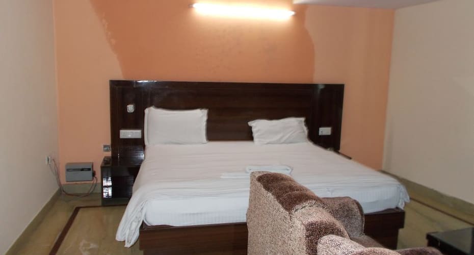 Hotel Central plaza, Gurgaon 3